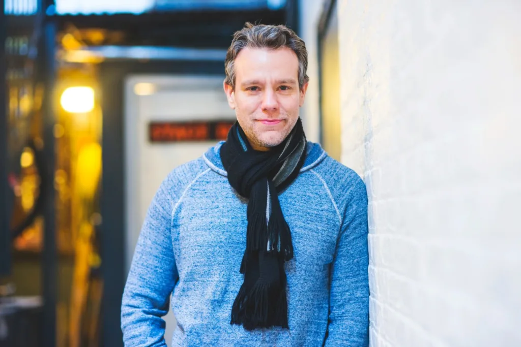 Picture of Adam Pascal